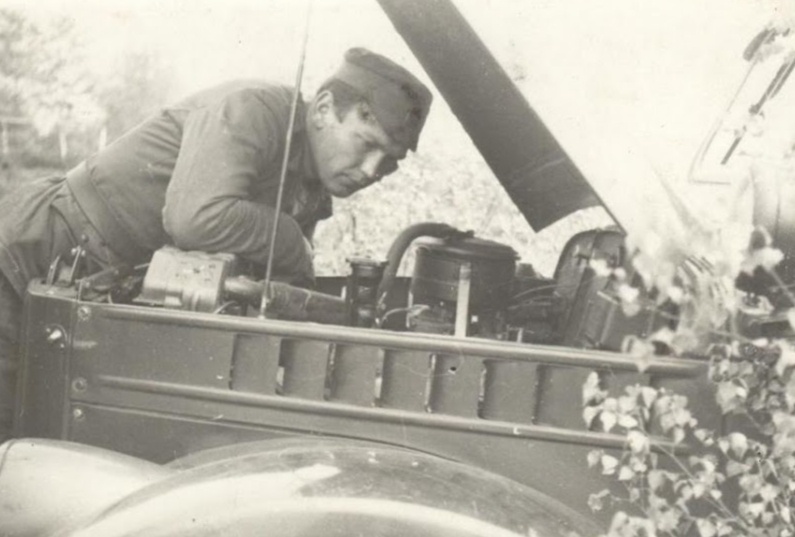 Gaz 69 - chladič - 50. léta - RARITA - 6
