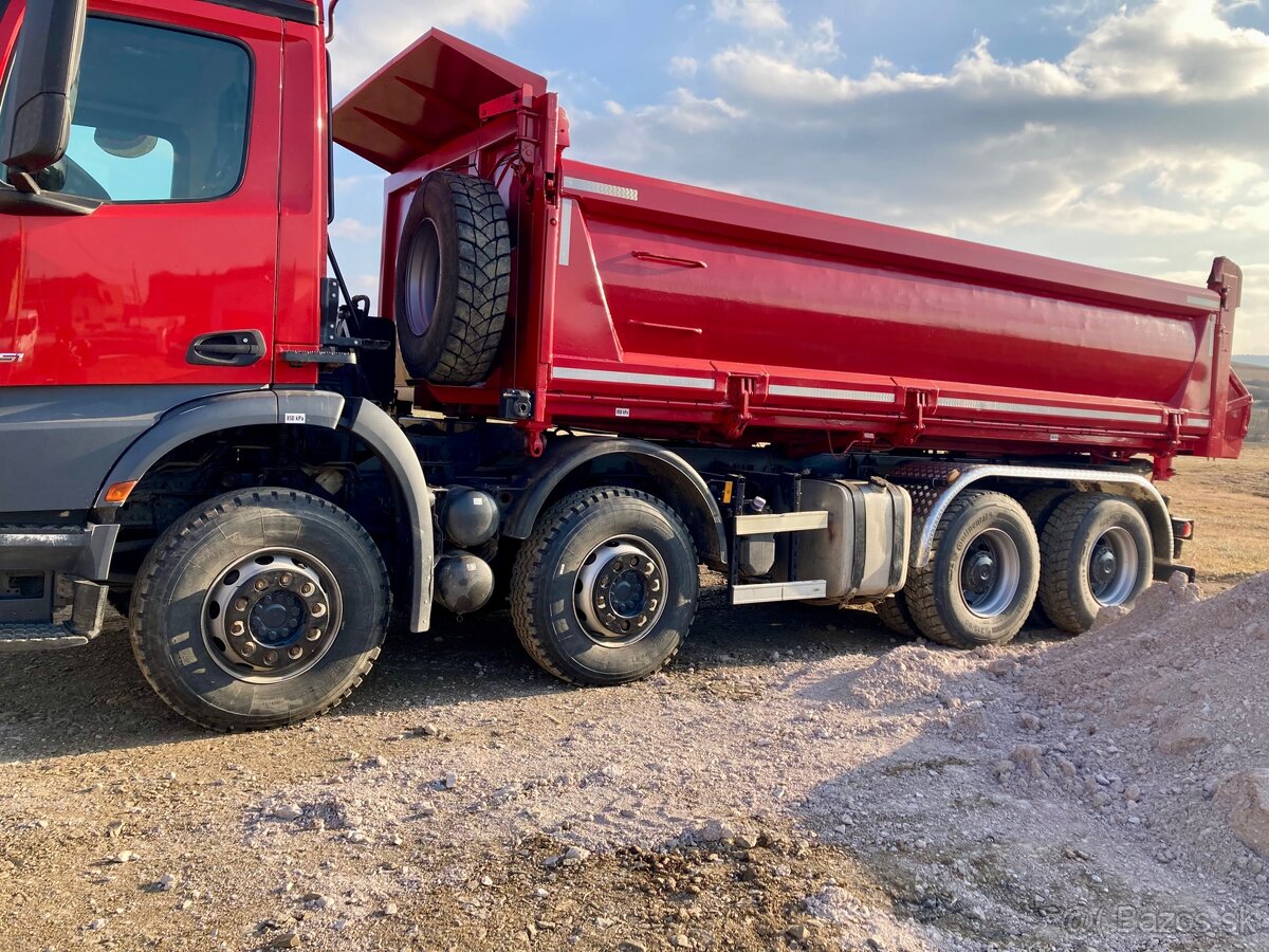 Mercedes Arocs 3251, Sklapač 8x4 - 6
