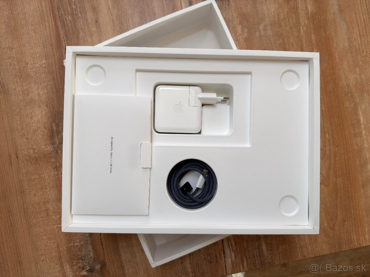 MacBook Air 13" M3 (v záruke) – 16GB RAM, 512GB - 6