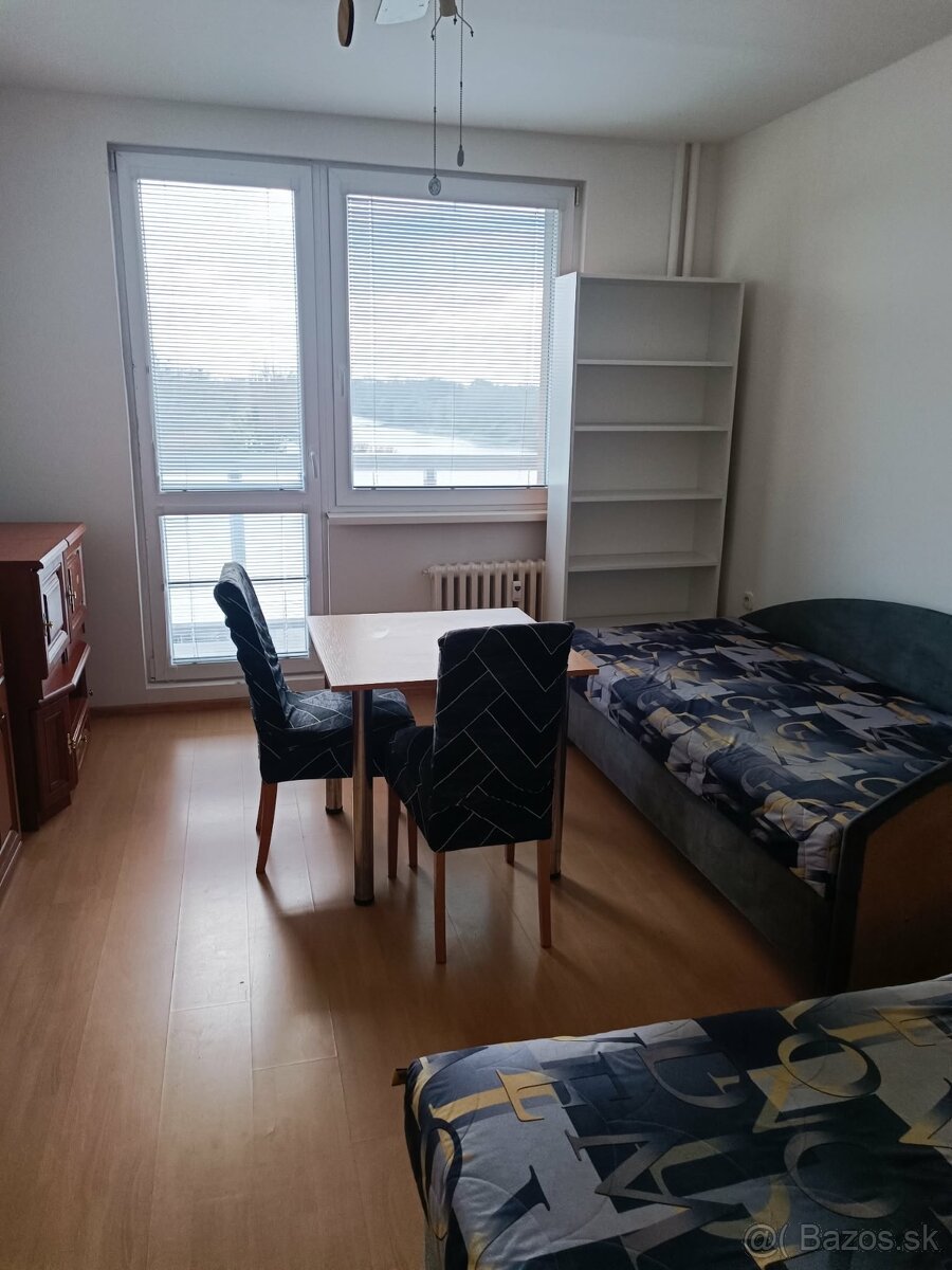 Garsónka s balkónom na prenájom - 6