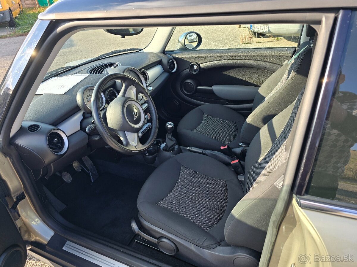 Predám Mini R56 one 1.4 70kw - 6