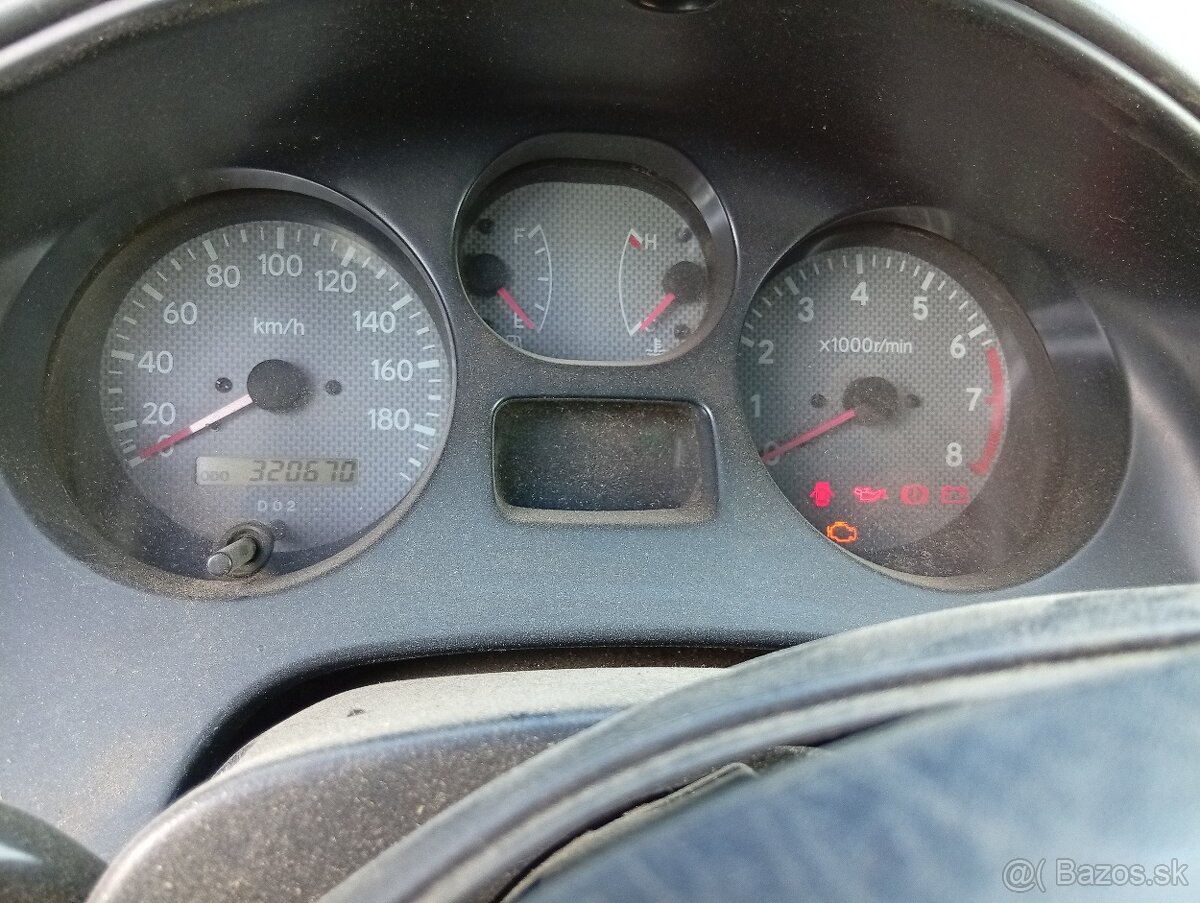 Toyota RAV4 - 6
