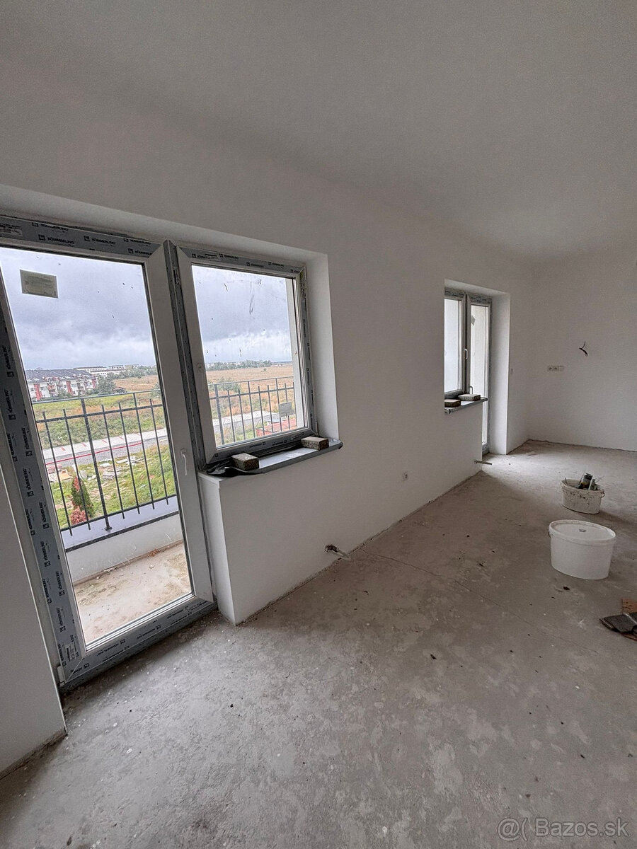 SENEC - EXKLUZÍVNE NA PREDAJ 3 izbový byt s vlastným kúrením - 6