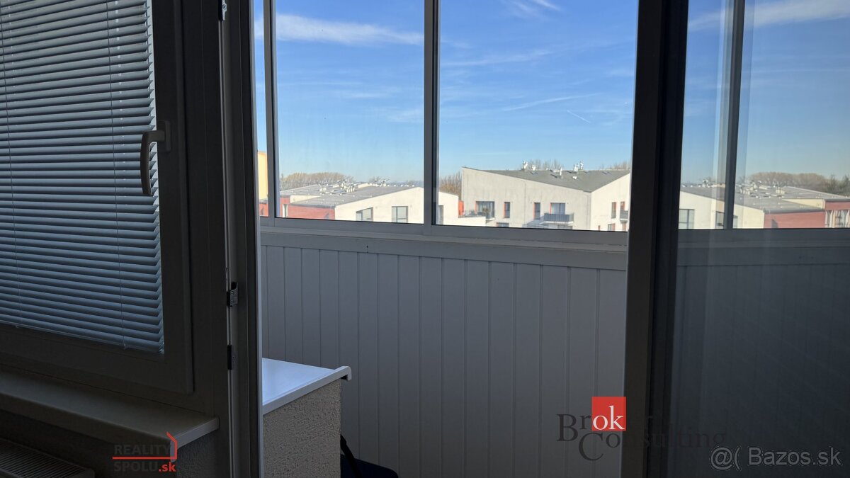 PRENÁNAJOM, 2-izbový byt s dvomi balkónmi a vlastným parkova - 6