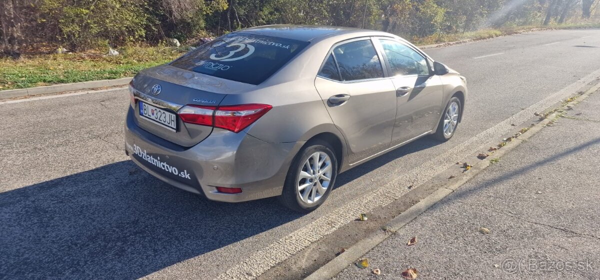 Toyota Corolla 1.4 Diesel, Zlata 2015+navigacia+2x komplety - 6