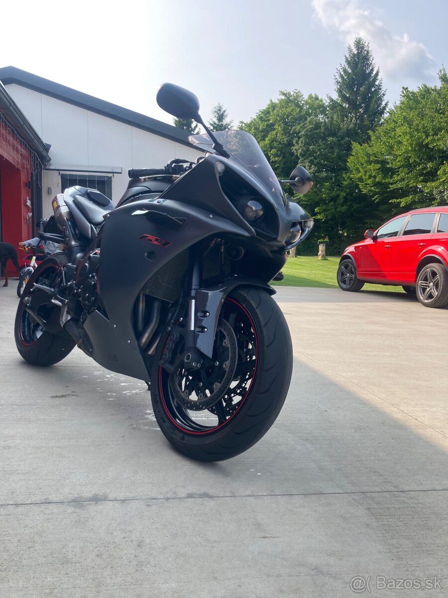 Yamaha R1, Big Bang, Facelift - 6