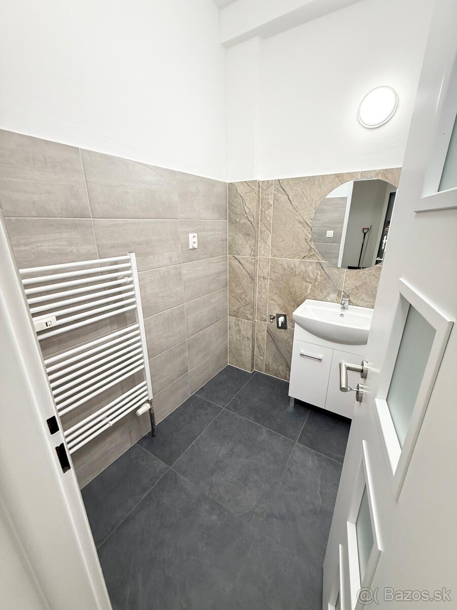 Na predaj 3 izbový zrekonšt.byt v Brezne-Mazorníkovo - 6