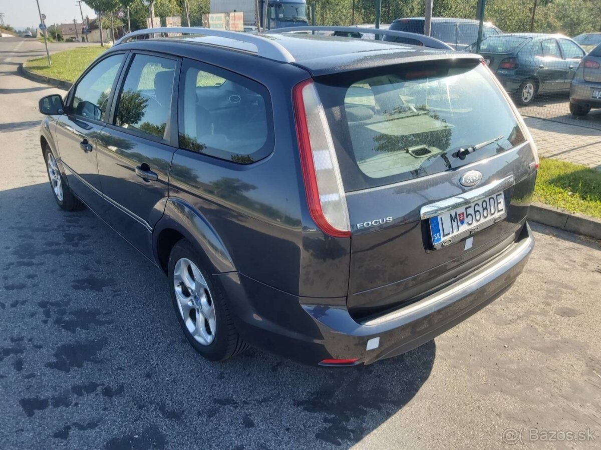 Ford Focus Kombi 1.6 TDCi Duratorq DPF Titanium - 6