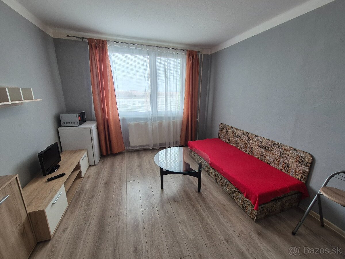 REZERVOVANÉ GARZÓNKA NA GAZDOVSKEJ UL. V KN. - 6