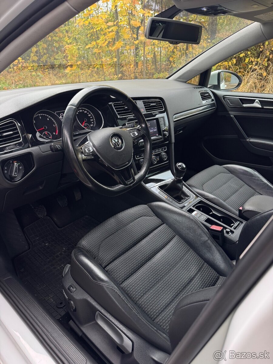 Volkswagen Golf VII 2.0 TDi 110KW 4x4 biela perleť,panoráma - 6