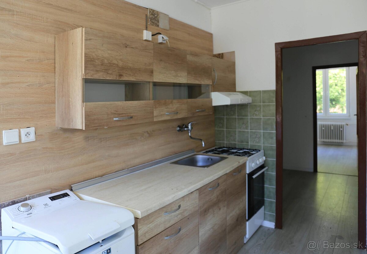 Predám priestranný, slnečný 3i byt v Novej Bani v širš - 6