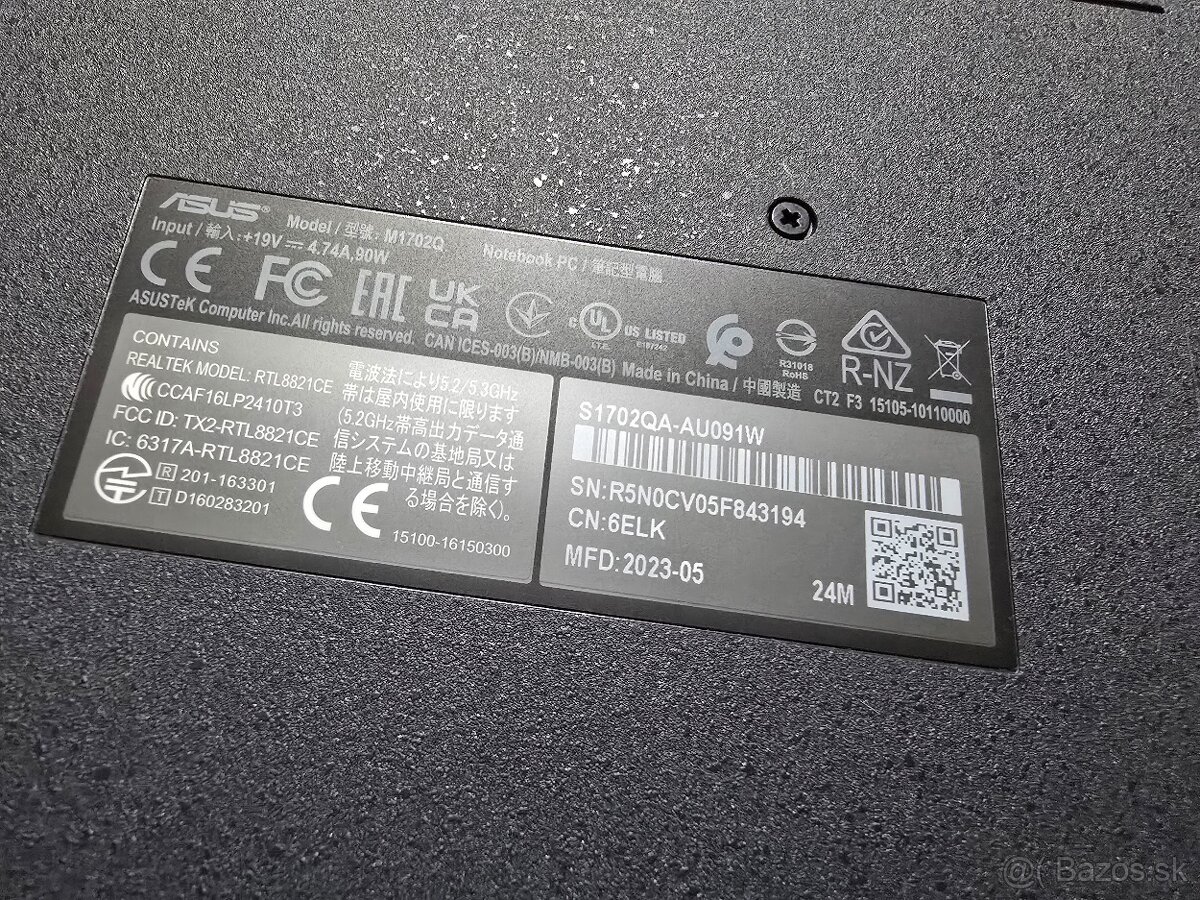 Velky 17.3 palcovy Asus Vivobook s17 model 2023 s procesorom - 6