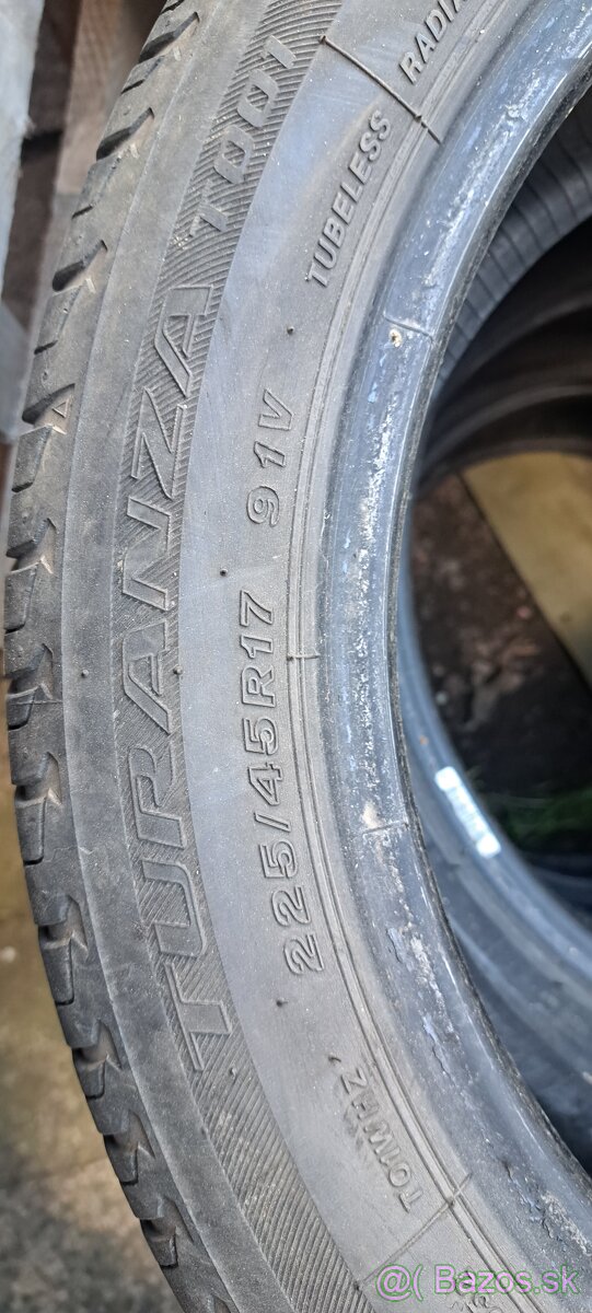225/45R17 - 6