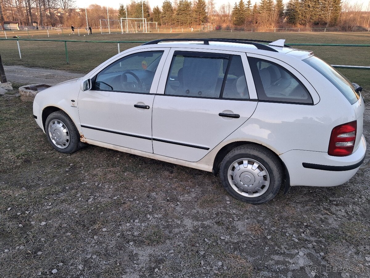 Škoda Fábia Combi 1.4 MPI - 6