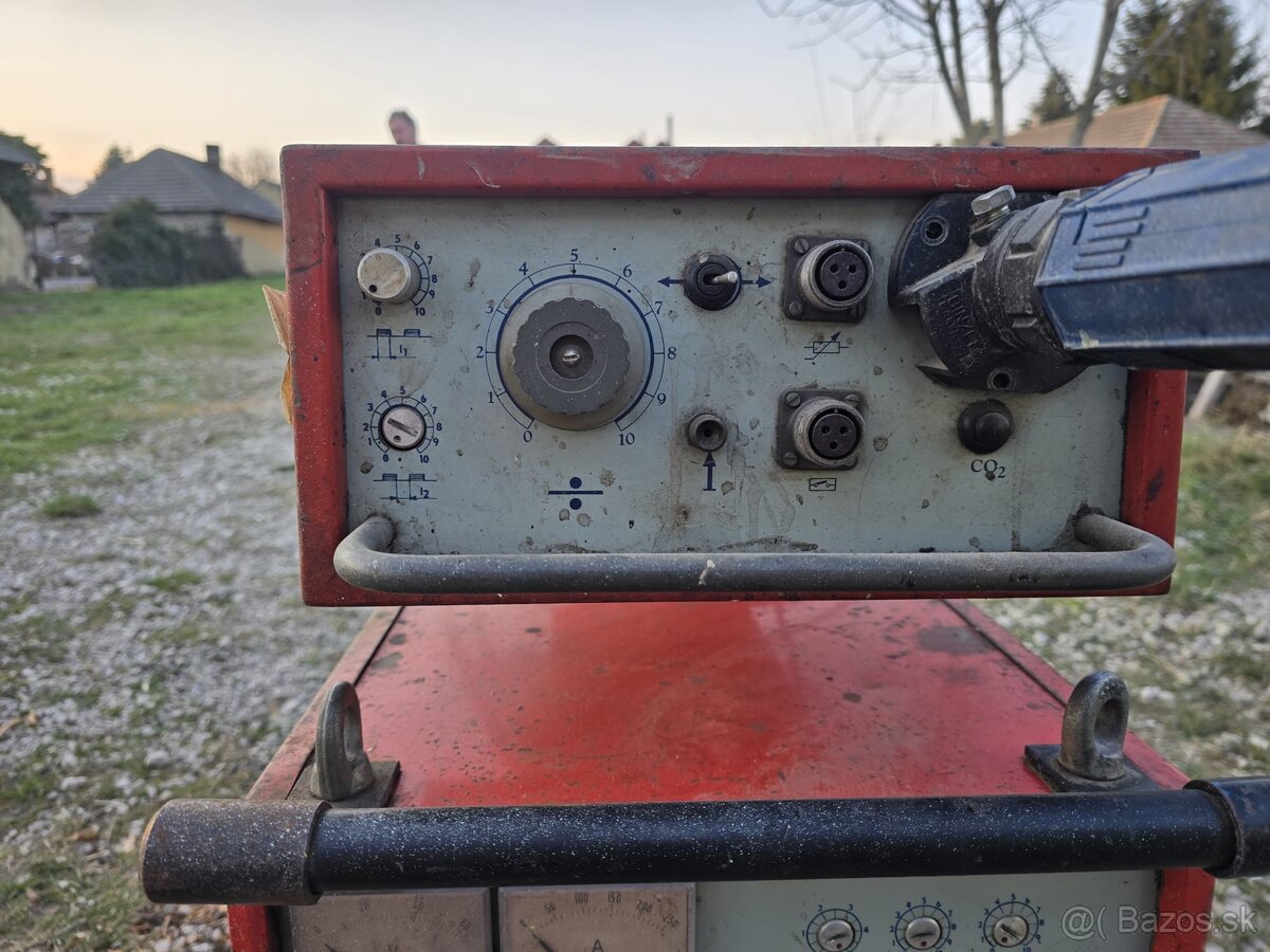 Profesionálna zváračka CO2 uniMIG-200 (200A) - 6