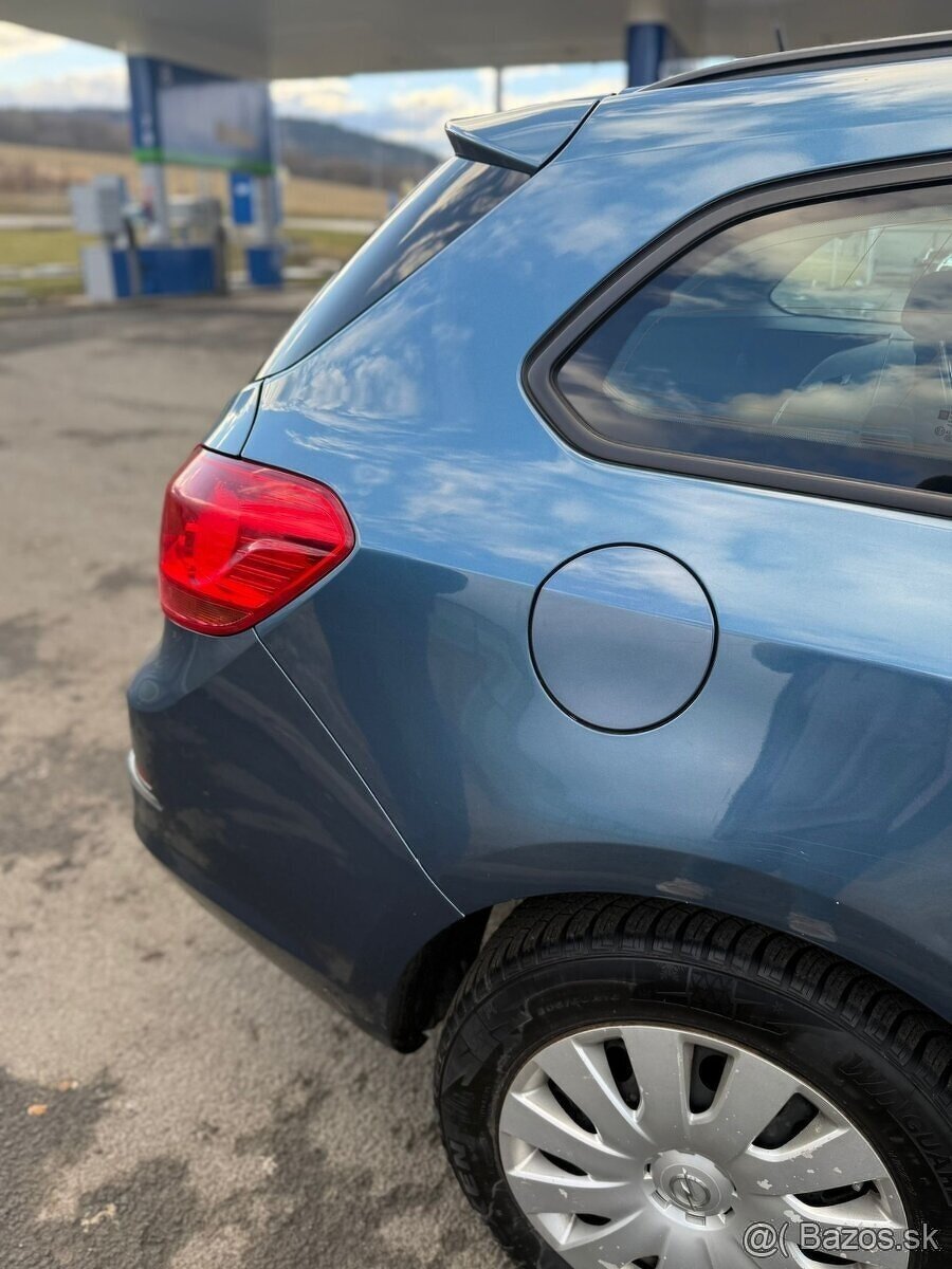 Predám Opel astra j 1.7 CDTI - 6