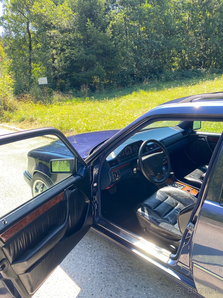 mercedes w123 e220T sportline - 6