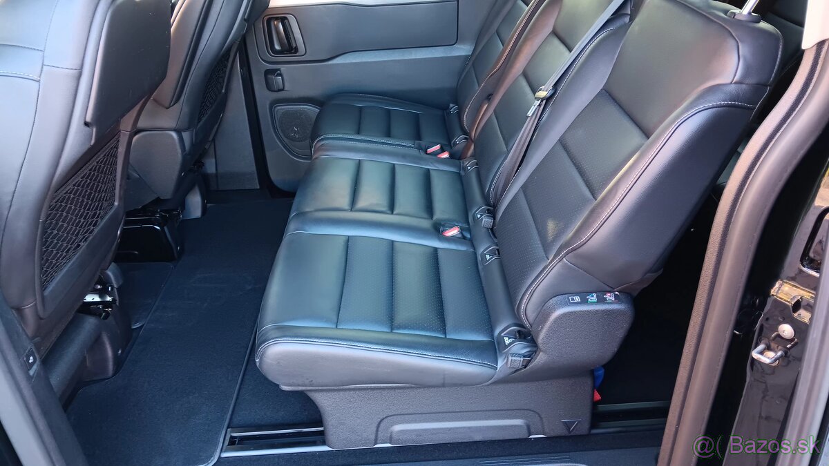 Peugeot traveller long 8miest kúp v SR - 6