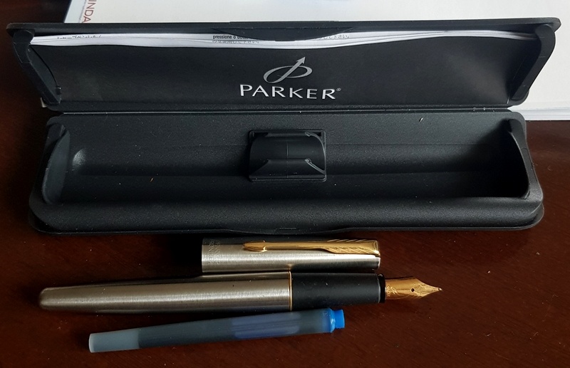 perá CENTROPEN, BARCLAY, Parker, Pelikán,.VERSATIL - 6