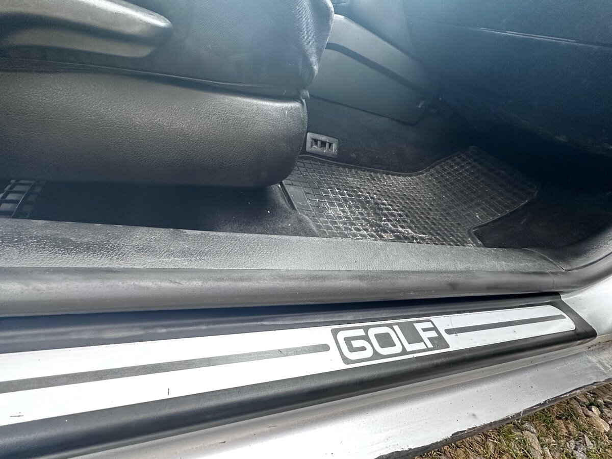 Golf 4 1.6 benzín - 6