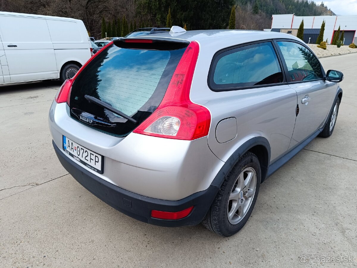 Volvo C30, 1,6 benzín,r .v. 4/2007, manual, 101 PS - 6