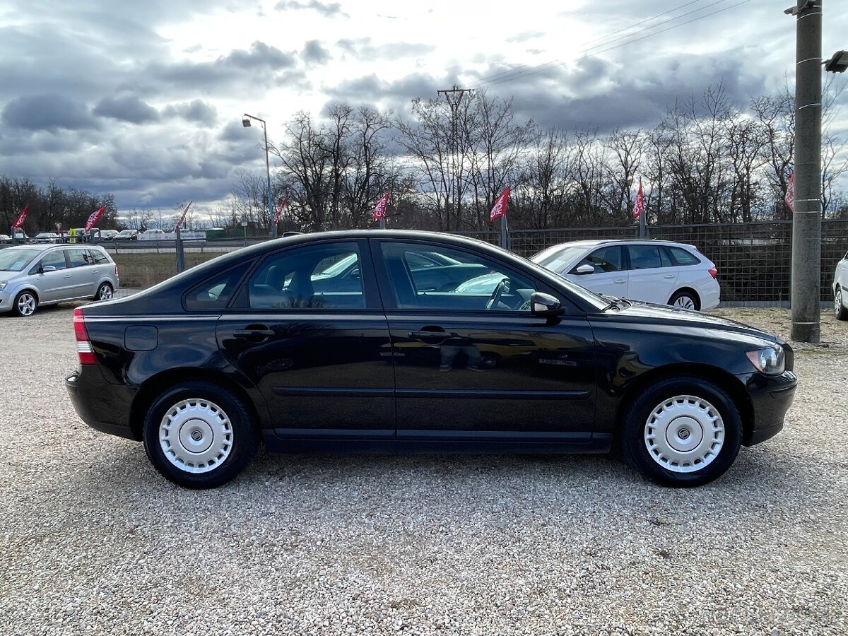 Volvo S40, 1.6D 80kwVYHŘEV.SEDNOVÁ STK - 6