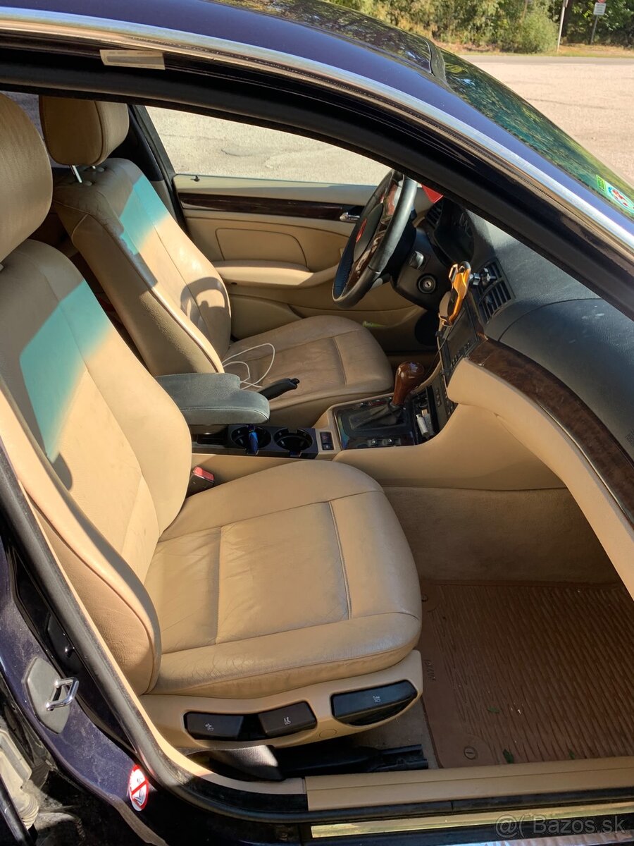 BMW E46 330XI - 6
