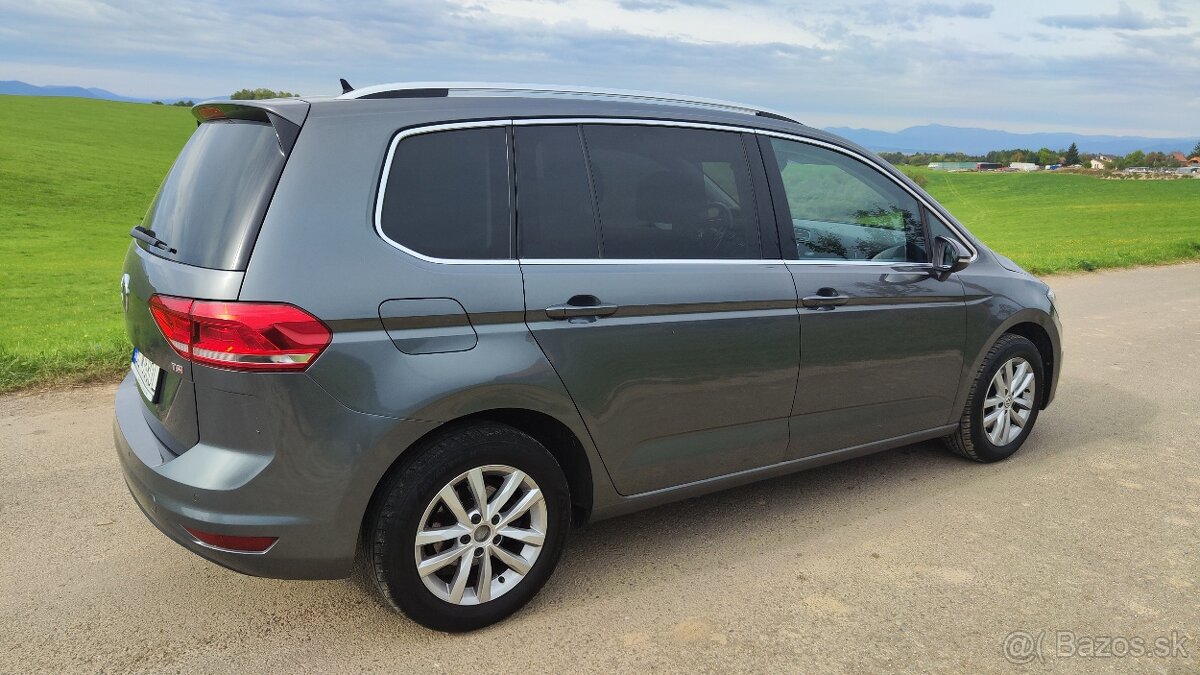 2017 Touran nový model, tsi 110kw,dsg 7st, top výbava - 6
