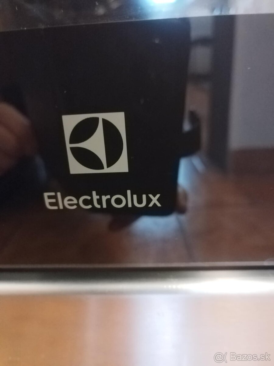 Predam Sklokeramický sporák s parnou funkciou SteamBake - 6