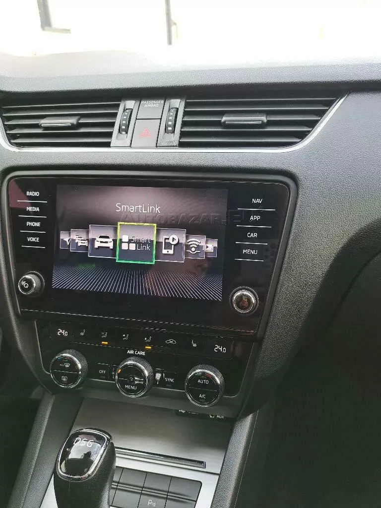 ŠKODA OCTAVIA III COMBI 2.0 TDI DSG 110 kW - 6