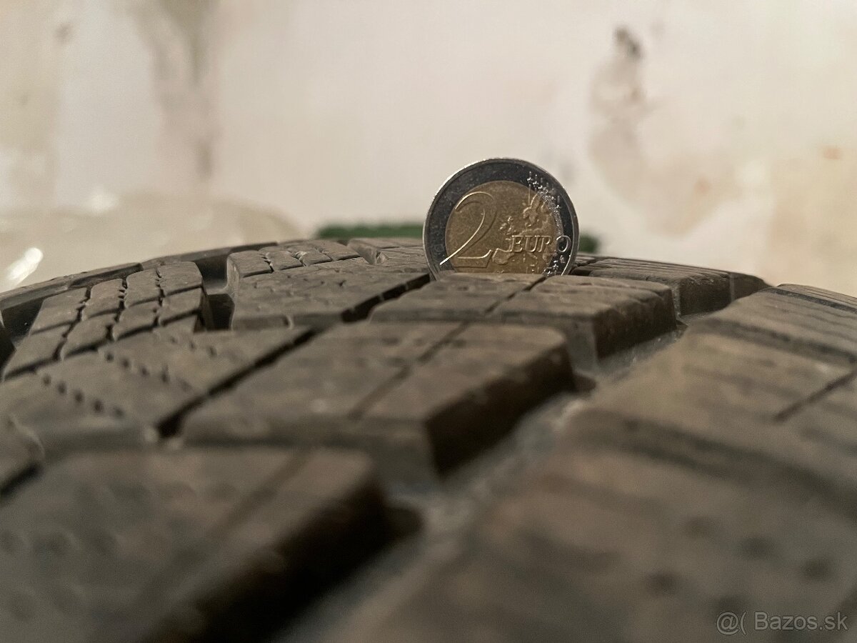 Zimné pneu 215/55 r17 - 6