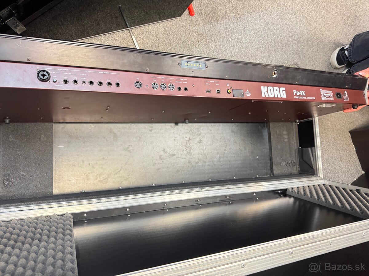 KLAVESY KORG pa4x - 6