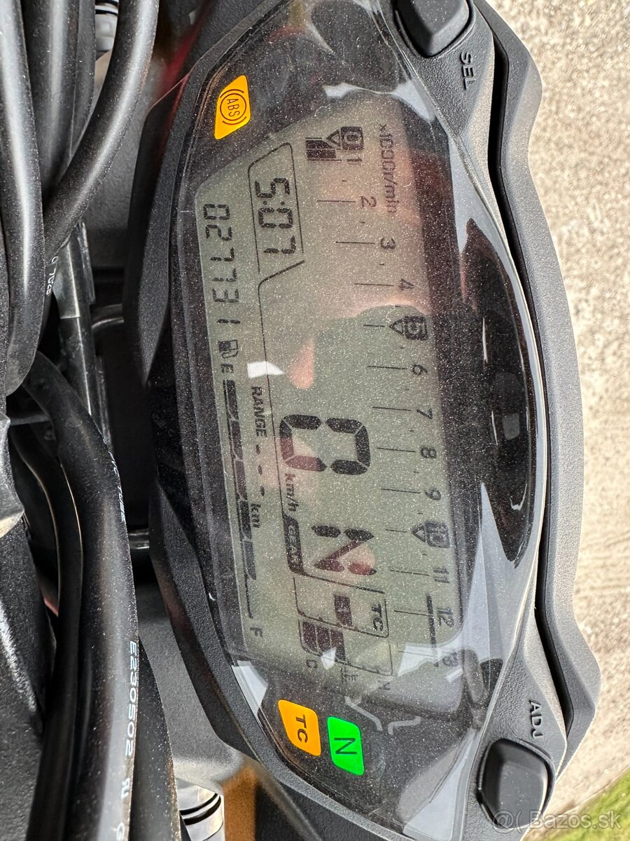Suzuki GSX S 750 - 6