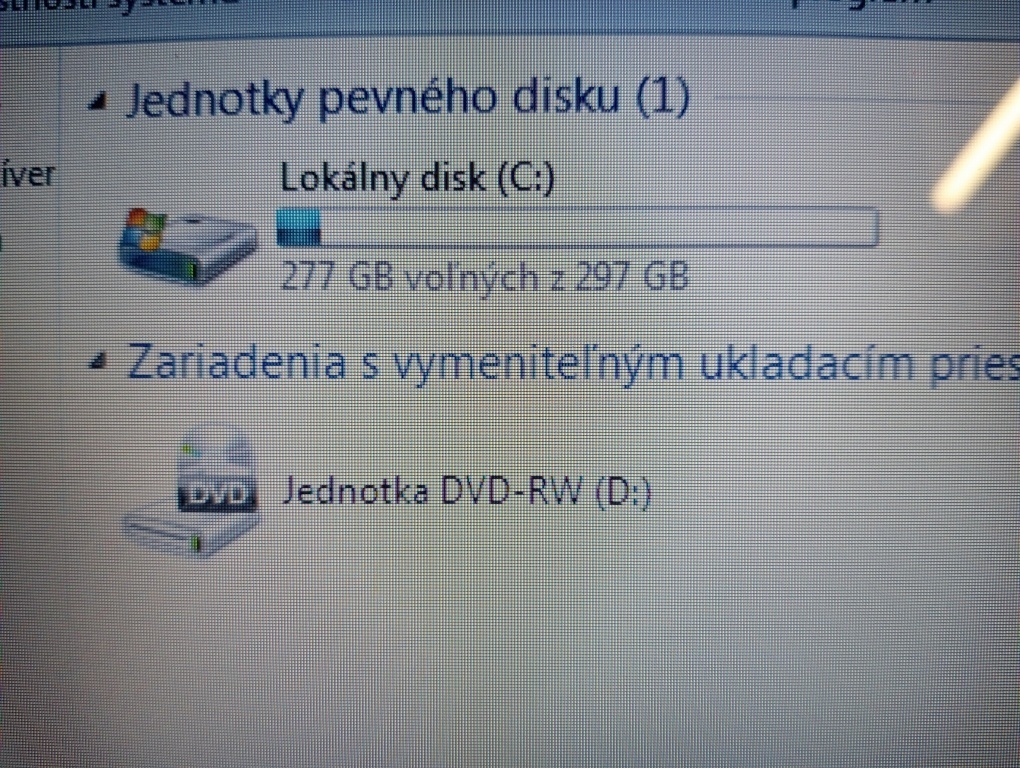 predám FUJITSU LIFEBOOK A531 , Windows 7 ,bez baterky - 6