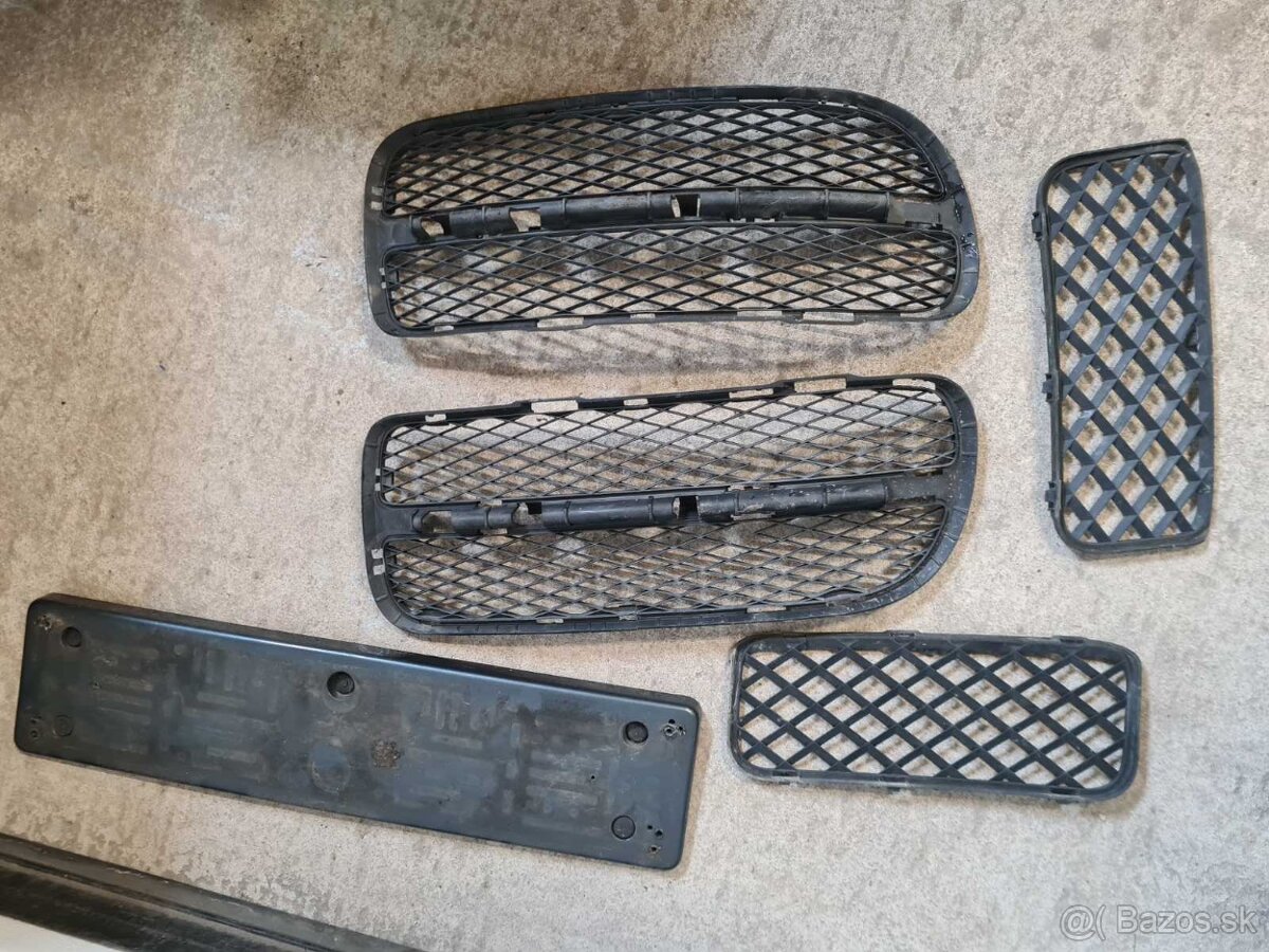 Držiaky, mriežky, odrazky VW Touareg 7l - 6