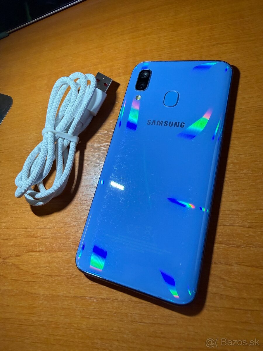 Samsung GALAXY a40 4/64GB - 6