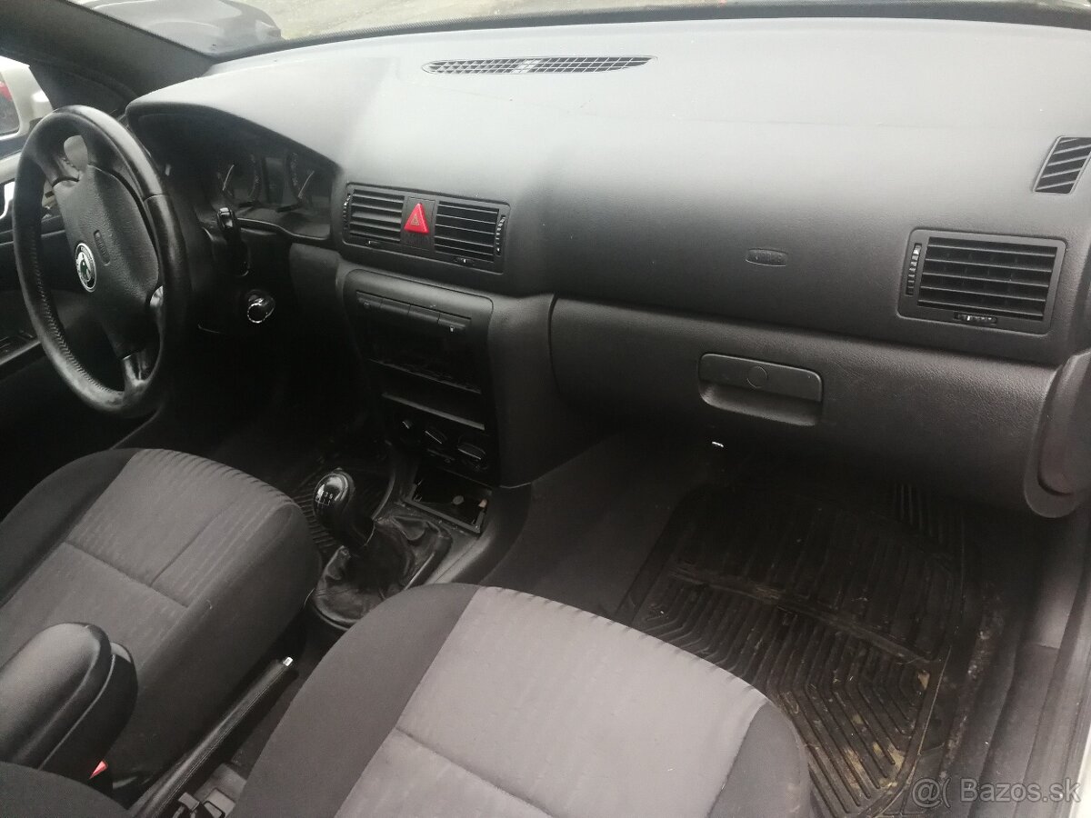 Škoda Octavia 1 sedan-diely, súčiastky - 6