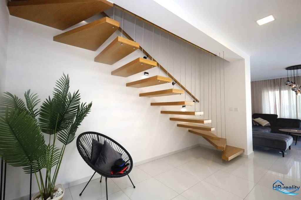 Vodice, Srima – dom s bazénom a strešnou terasou - 6