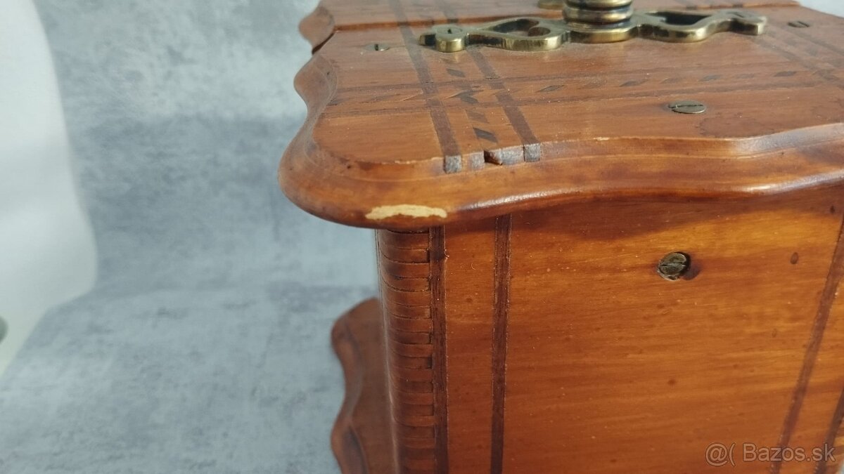 Starý mlyncek na kávu s intarzii + maziar celek za 64e - 6