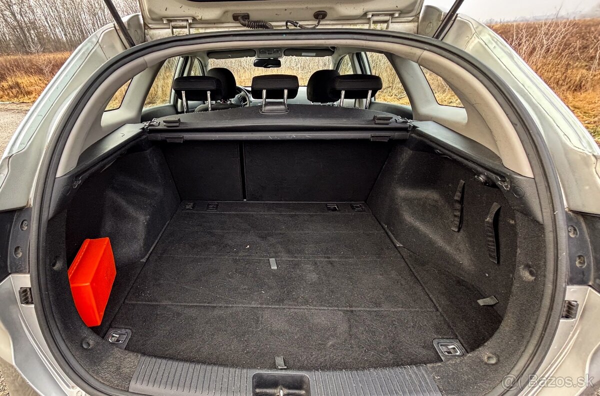 Kia Ceed SW 1,6 GDi Platinum - 6