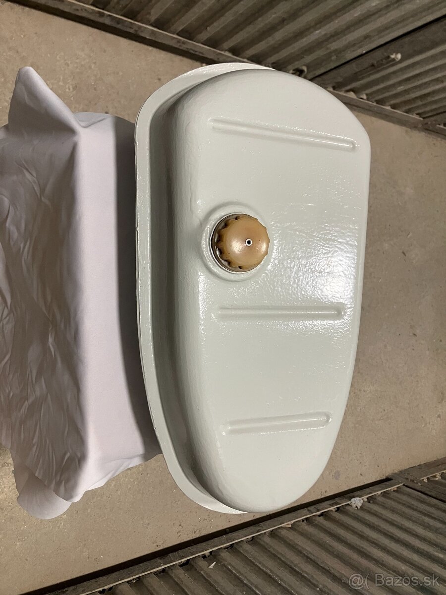 Predam palivovu nadrz na skuter Tatran / Manet - 6