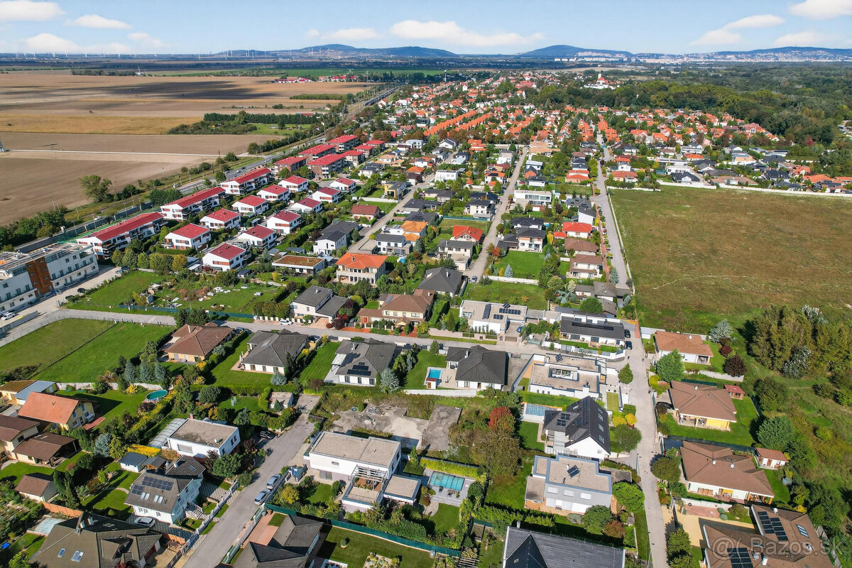 Jedna adresa. Dve možnosti výstavby - 6