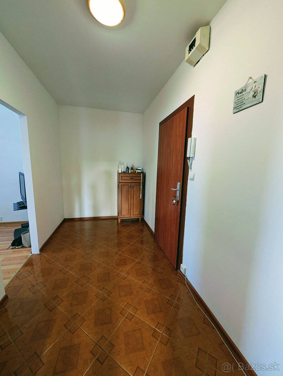 3-izbový byt s balkónom s krásnym výhľadom - 6