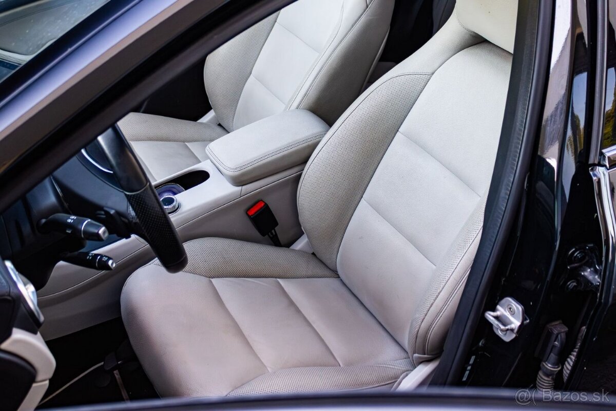 Mercedes-Benz A250 AMG Line - 6