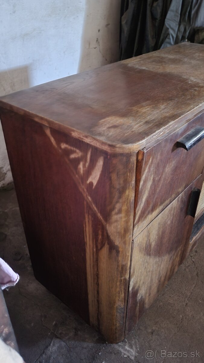 Gramorádio Tesla LE58 - 6