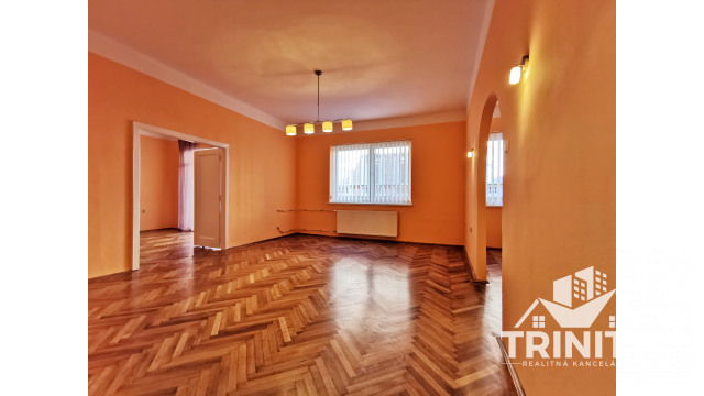 Na predaj priestranný 4-izbový byt v meste Nové Zámky - 6