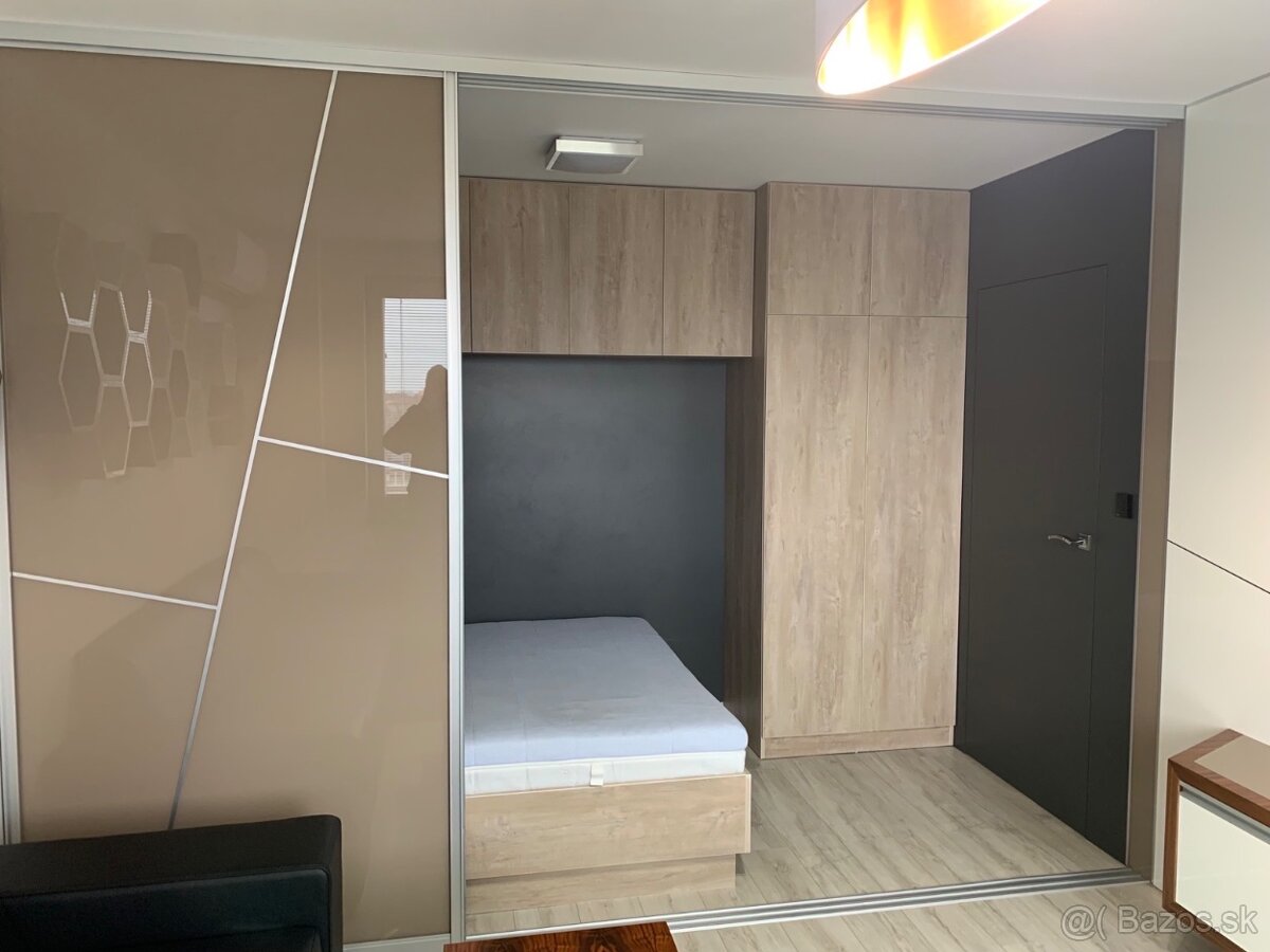 LUXUSNÝ 1-IZBOVÝ BYT S LODŽIOU - 6