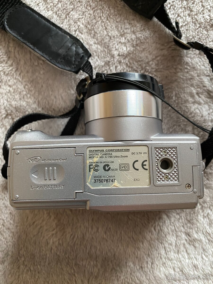Olympus C-765 Ultra Zoom - 6