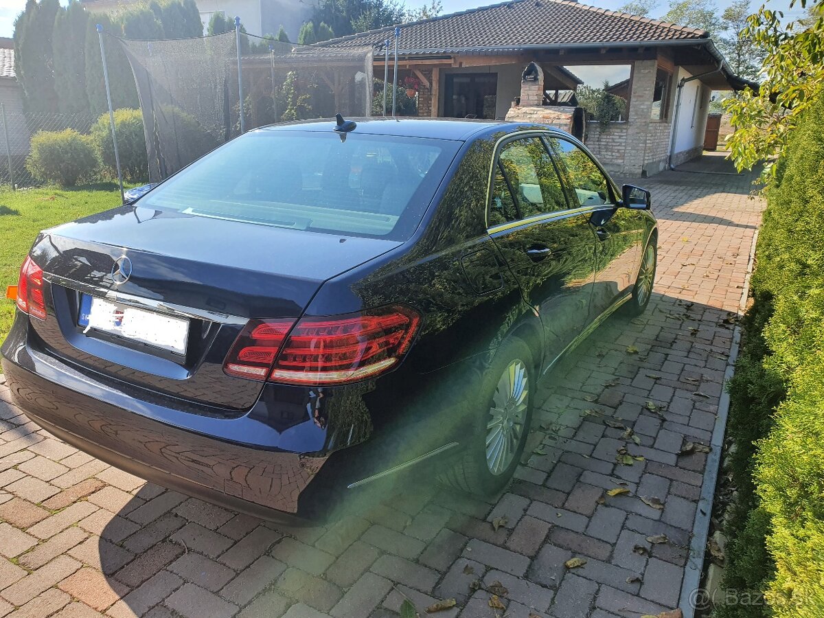 Mercedes-Benz E 200 - 6