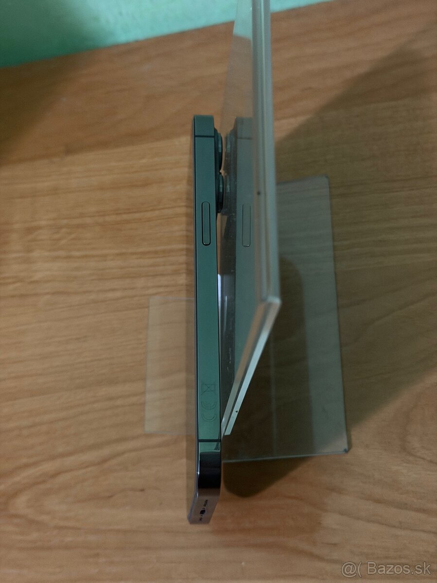 PREDANÉ Dobrý deň Ponúkam na predaj iPhone 13 PRO 128GB - 6